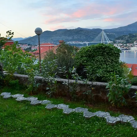 Apartman Leela